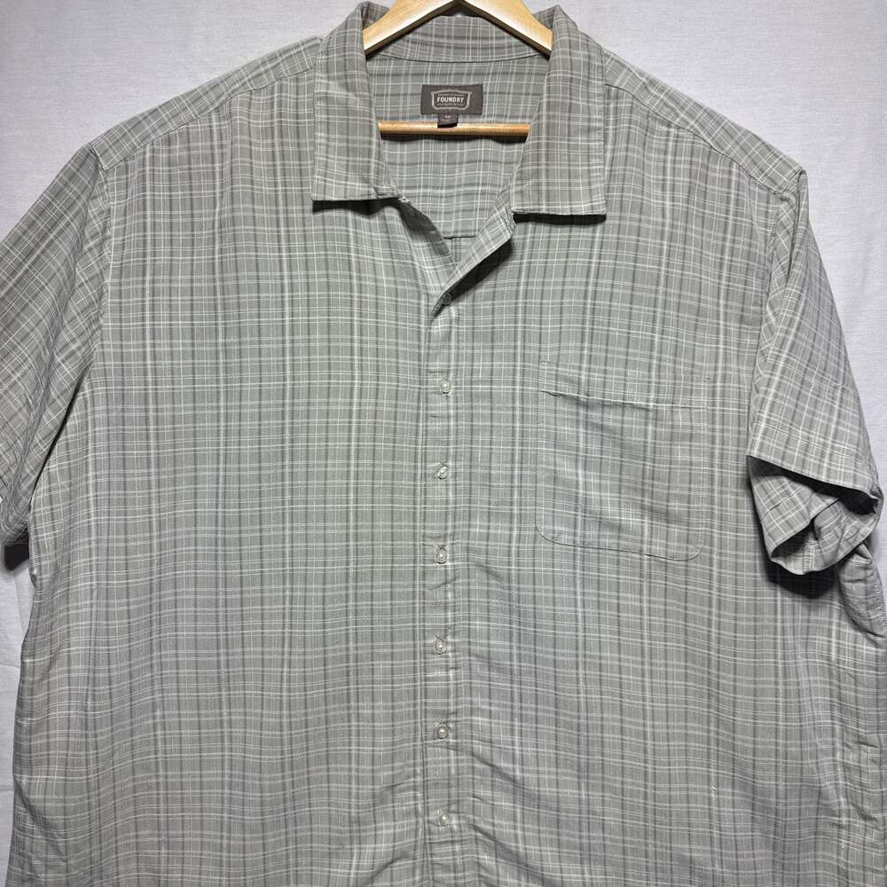 The Foundry Supply Co. Men's Green Plaid Textured SS Button Up Shirt
